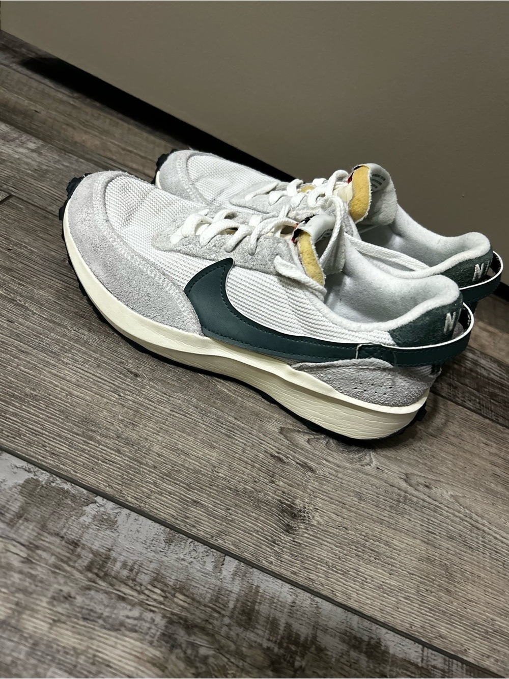 Nike Waffle Debut women's sneakers suede grey white green teal black